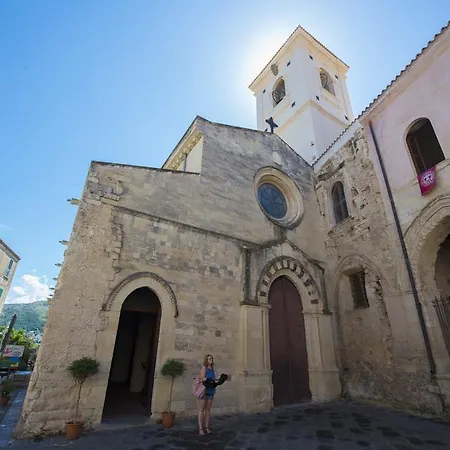 Sunlight Bed and Breakfast 4*