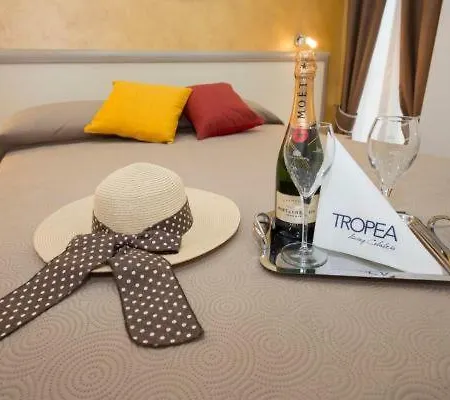 Sunlight Bed and Breakfast 4*